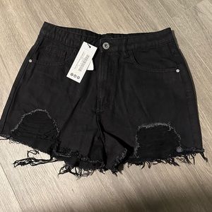NWT black high waisted distressed short